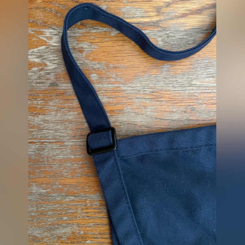 Apron - Picture 4 of 4
